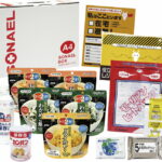 【ラッピング無料】そなえるボックス(1DAYペア) LLB-55 防災セット グッズ 非常用 発熱剤 5年保存水 ライス 五目 カレー カンパン ウェットティッシュ レジャーシート 加熱袋 緊急避難カード 水に流せるペーパー